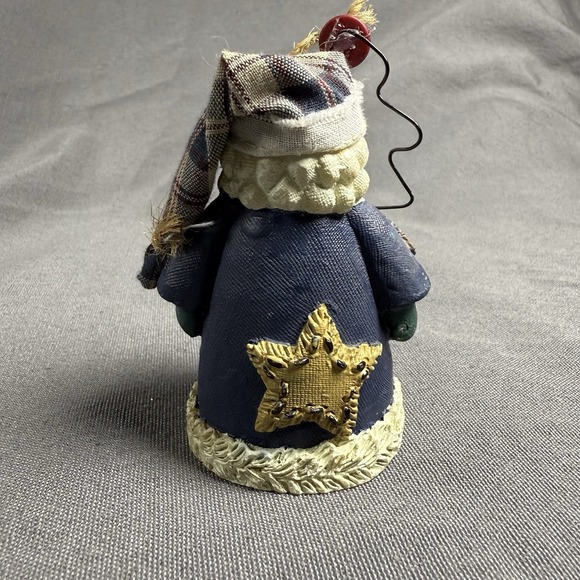 Vintage Santa Claus Figurine with Tree Christmas Decoration - Picture 3 of 5
